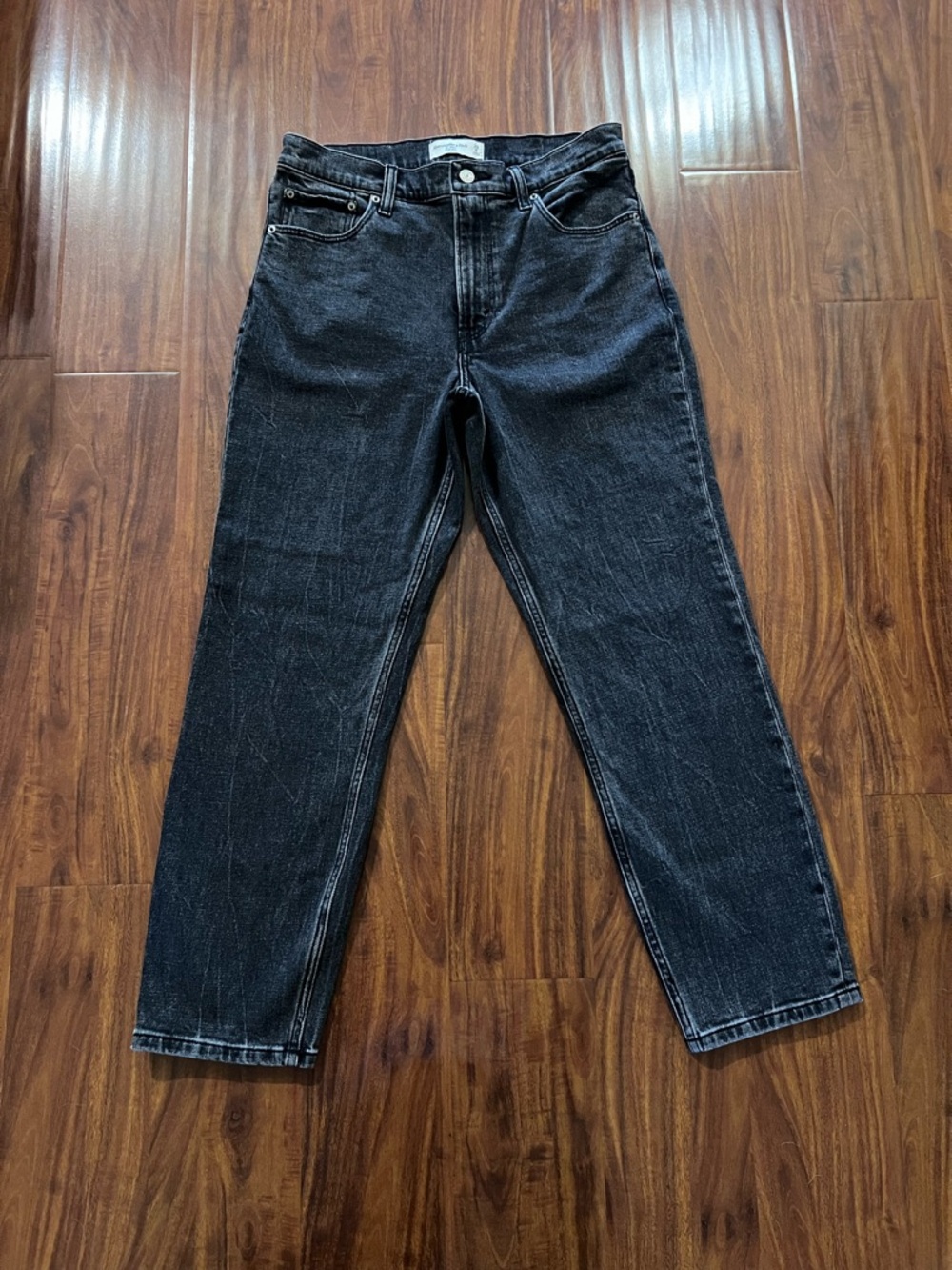 Abercrombie & Fitch The Mom High Rise Faded Black Jeans size 29
